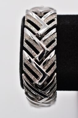 Monet Vintage Silver Tone Chevron Link Bracelet Chain Statement Signed 70s BinBR